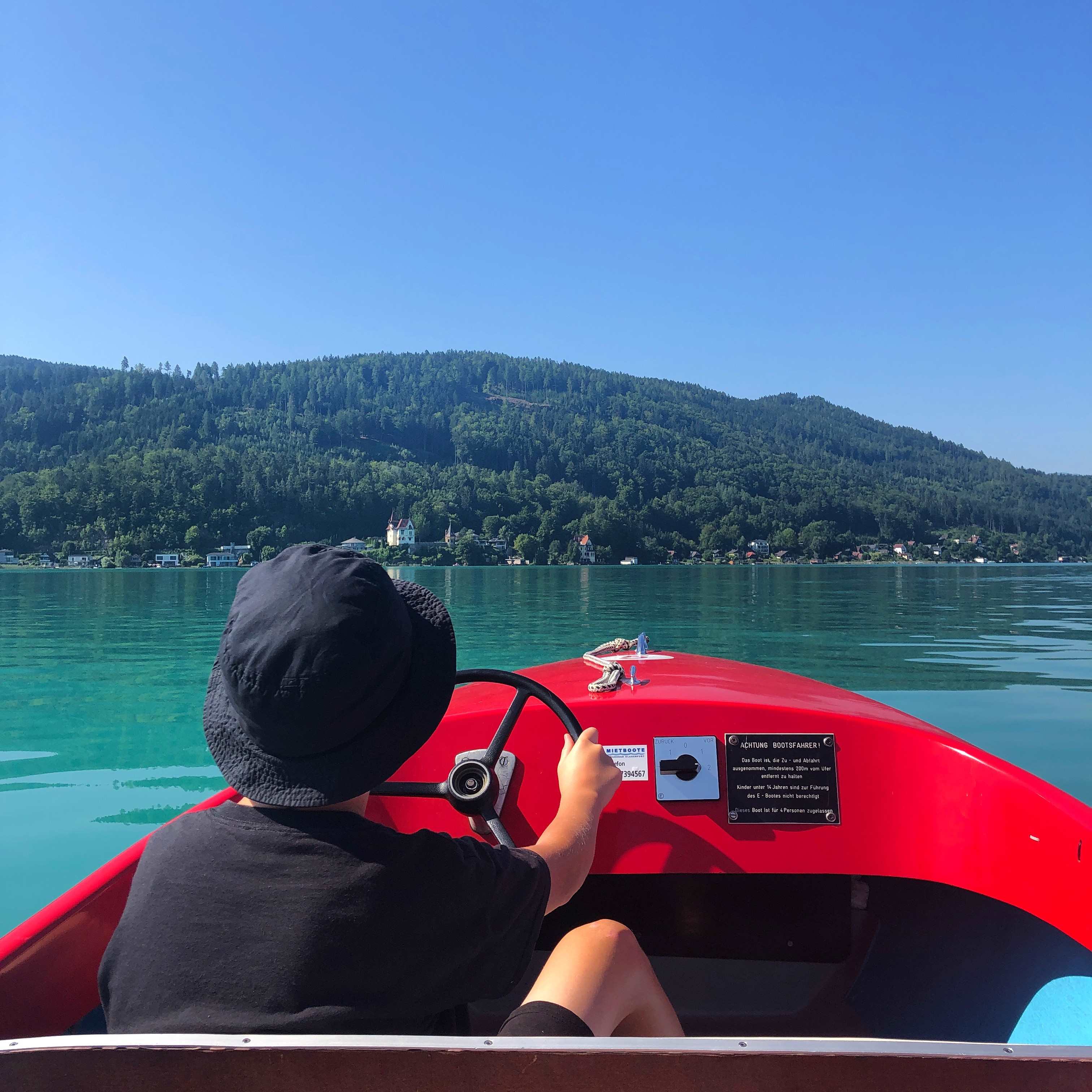 mit E-Boot den Wörthersee erkunden