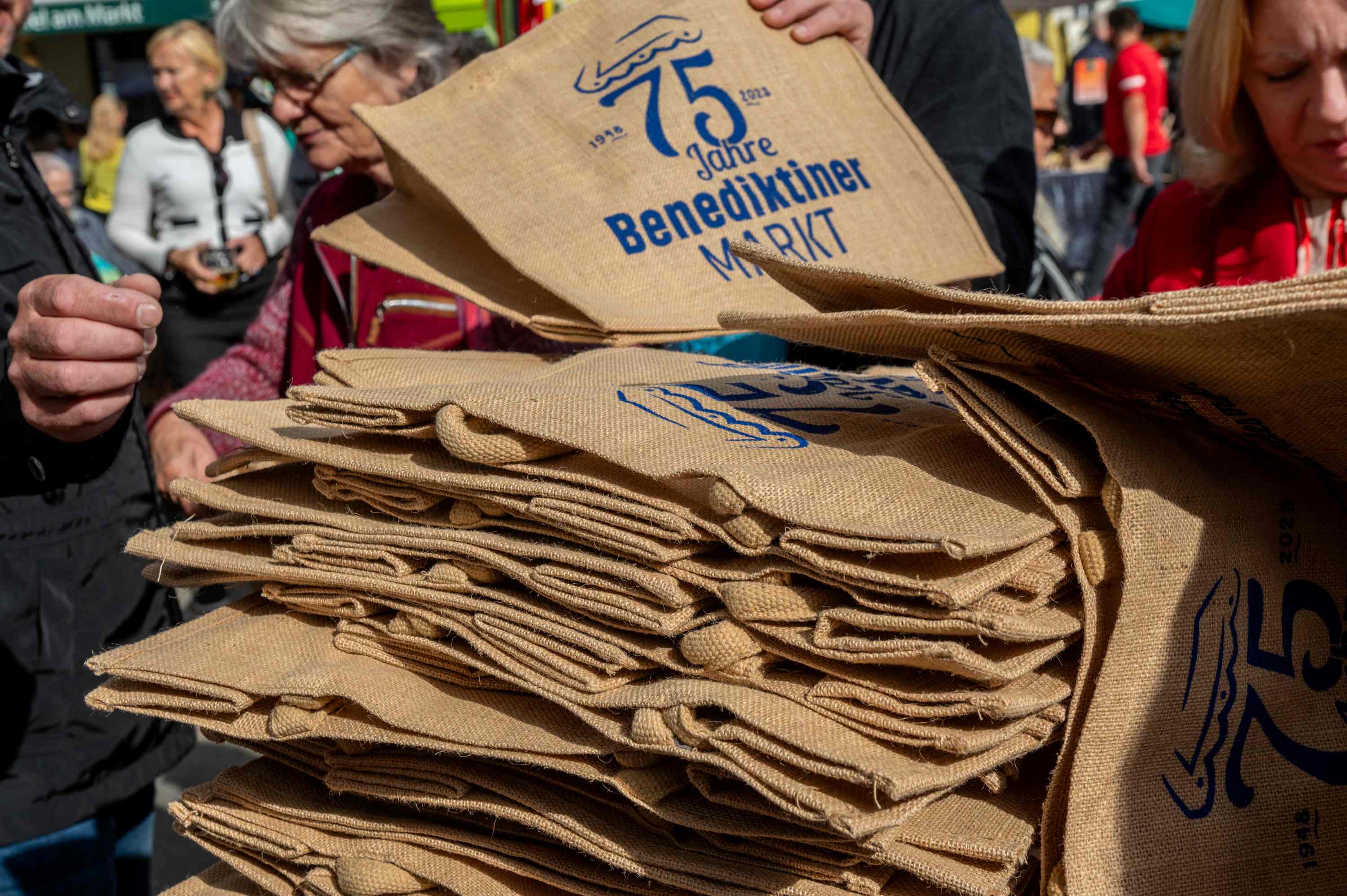 Markttaschen aus Jute vom Benediktinermarkt Klagenfurt